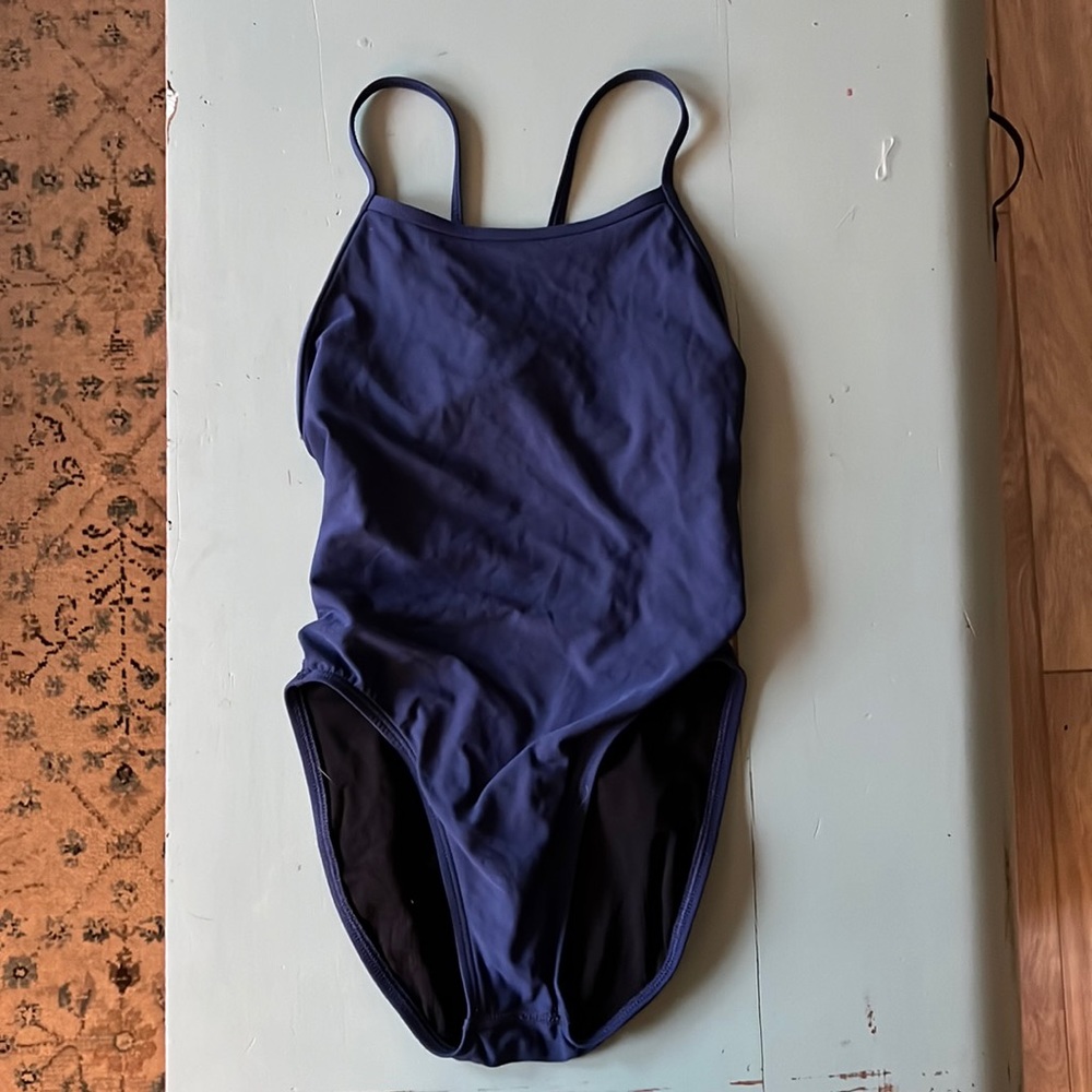 Size 28 jolyn swim suit.